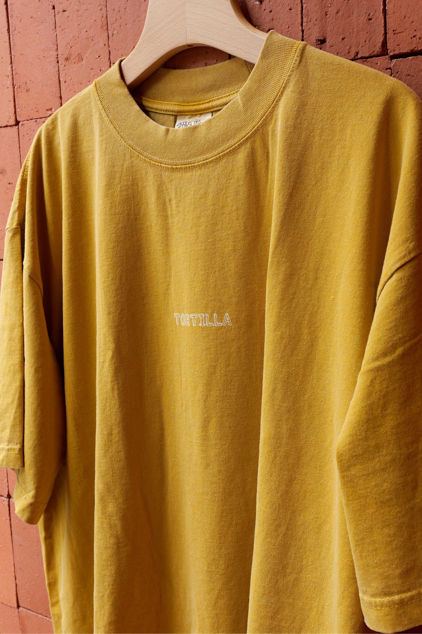 "TORTILLA" / フロントプリント半袖Tシャツ(7.5oz)