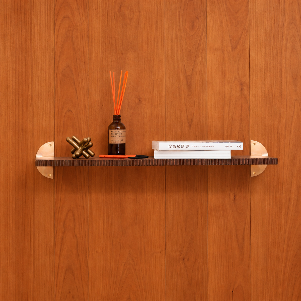 ARC SHELF
