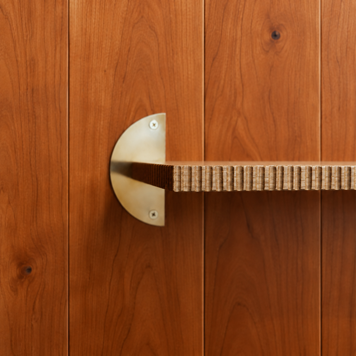 ARC SHELF